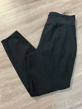 Beyond Yoga Black High-Waist Leggings with Subtle Logo